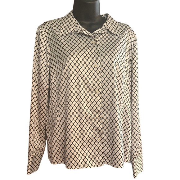 Petite Sophisticate Tops - Petite Sophisticate Vintage Black White Geometric Lattice Button Down Blouse 12P